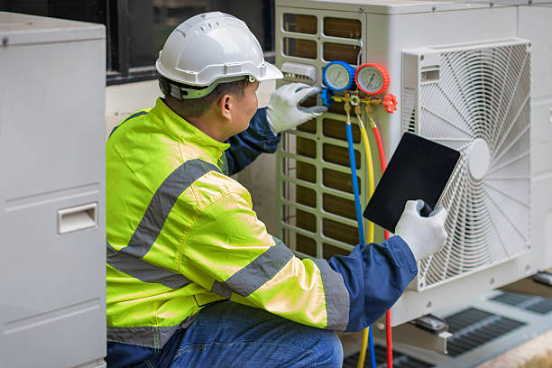 Professional Hvac Maintenance technician working in Kemp, TX